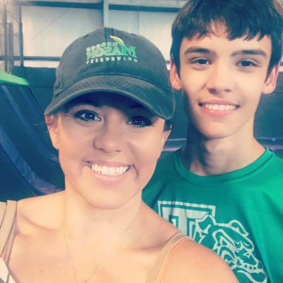 Meet your Posher, Jackie - Picture 1 of 1